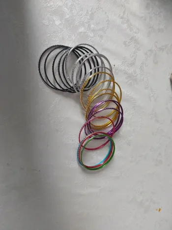 Lit 21 bracelets