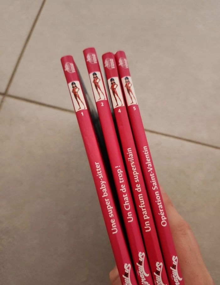 Lot livres Miraculous Ladybug neufs - photo numéro 3