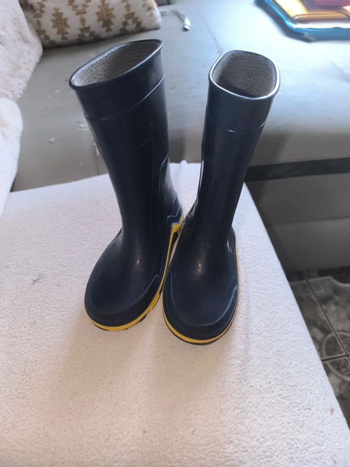 Paire de bottes de pluie bleu marine et jaune - photo numéro 2