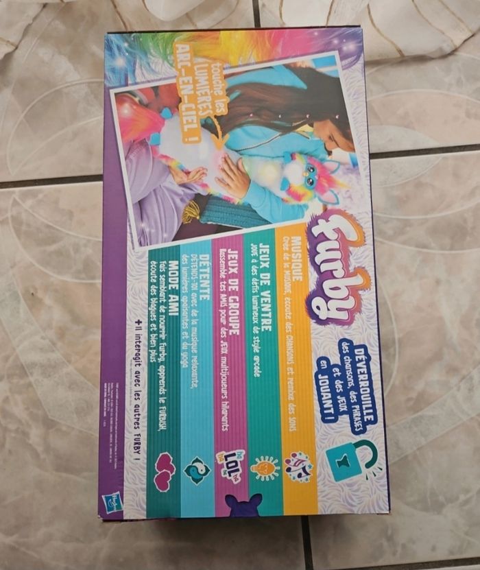 Dj furby rainbow - photo numéro 2