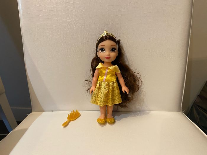 Mini poupée la belle et la bête disney