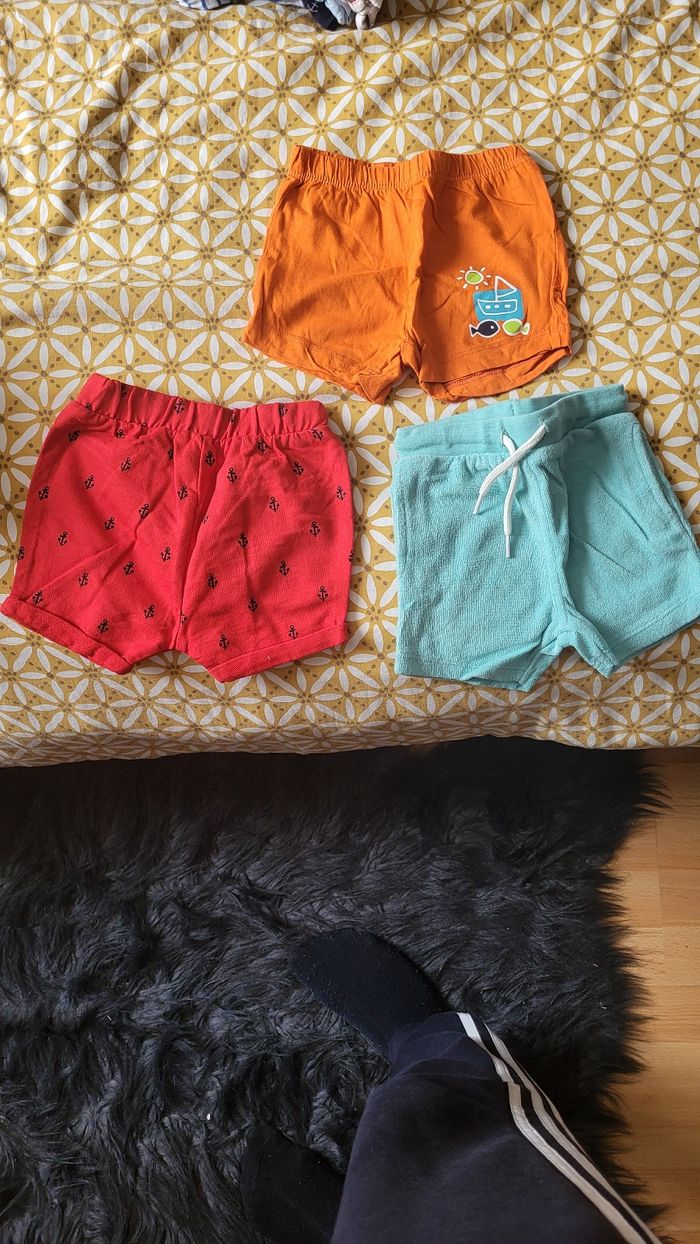 Vend short 3 mois garçon