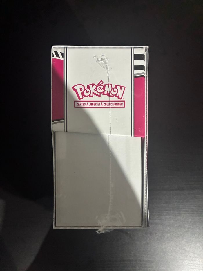 Coffret Dresseur d’Élite ETB Pokémon EV10.5 Flamme Blanche en Français - photo numéro 4