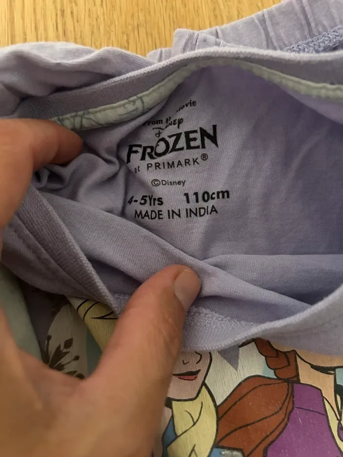 Lot pyjamas reine des neiges 5 ans - photo numéro 5