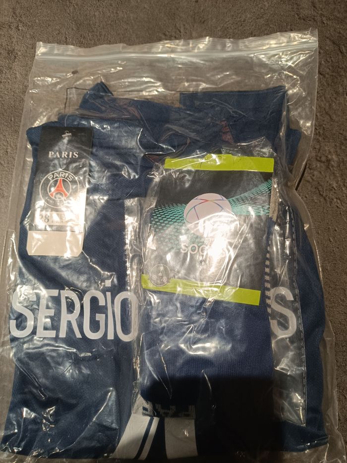 Tenue foot PSG Paris Saint-Germain Sergio Ramos - photo numéro 3