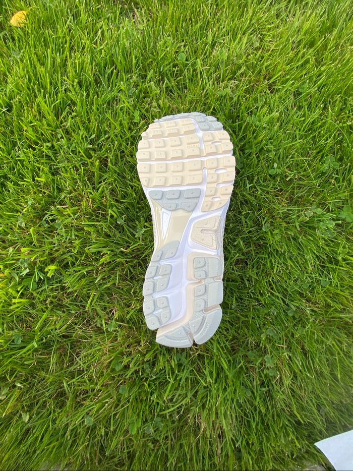 Nike  zoom Vomero 5 - photo numéro 8