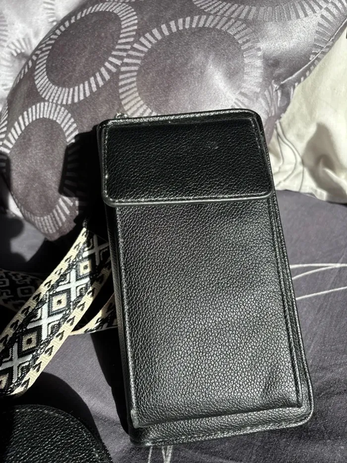 Pochette téléphone - photo numéro 2