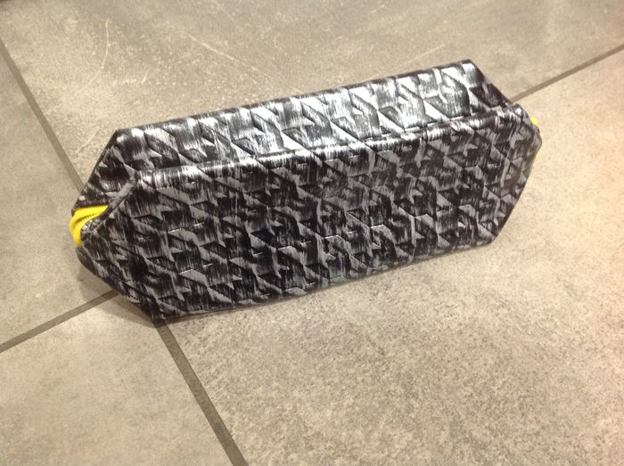 Trousse grise et noire argentée motifs géométriques - photo numéro 8