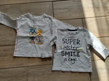 Lot 2 t shirts manches longues 9 mois