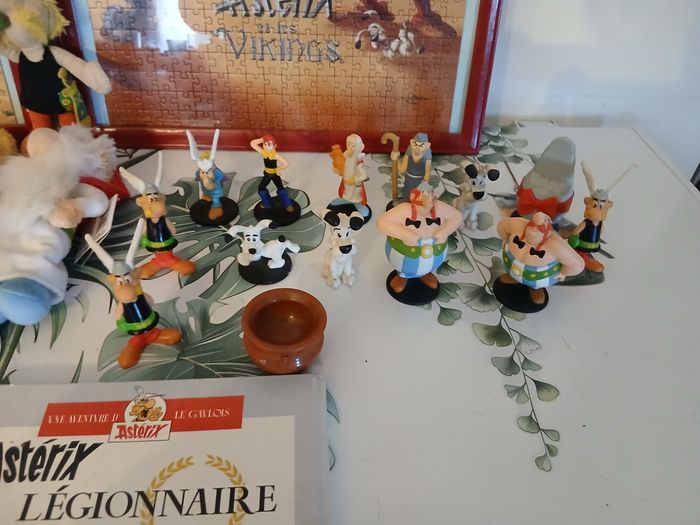 Lot de 27 figurines peluche bd tableau puzzle astérix et obélix - photo numéro 9