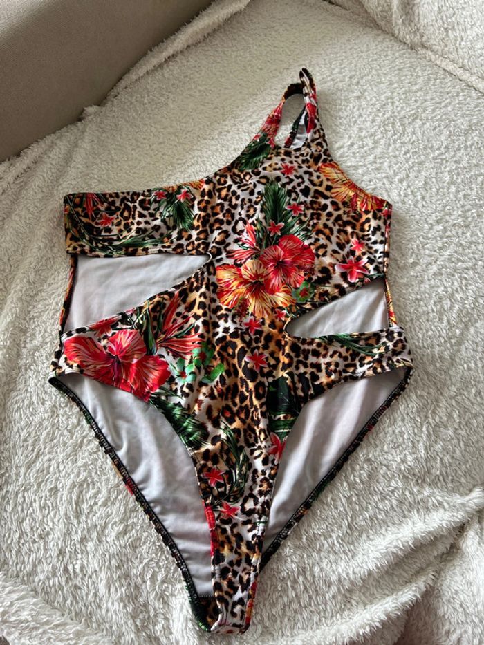 Maillot de bain 1 pièce asymetrique - photo numéro 3