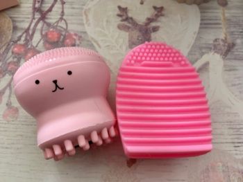 Nettoyeur pinceau + brosse moussante visage neufs