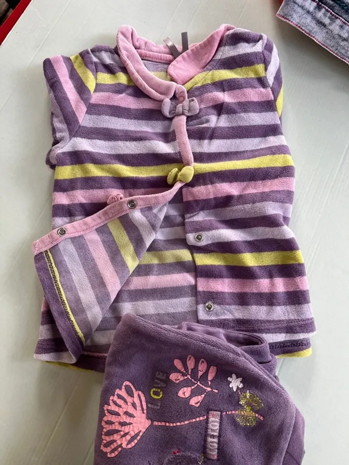 Pyjamas 24 mois /2 ans - photo numéro 2