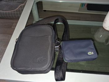 Sacoche et porte monnaie Lacoste 