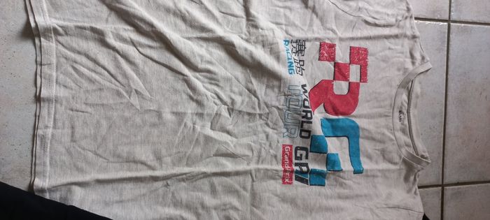 Lot n°3 , 2 jean et 4 tee shirt - photo numéro 8