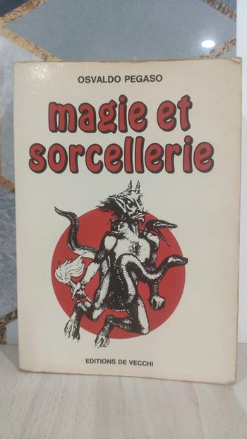 Livre Magie et sorcellerie Osvaldo Pegaso Éditions de Vecchi