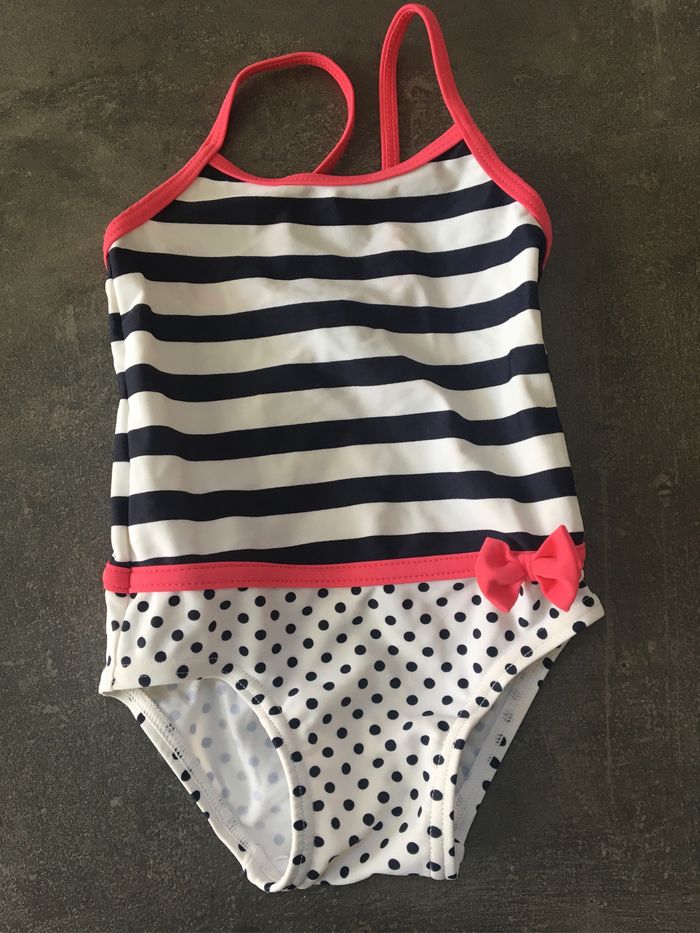Maillot de bain 12 mois.