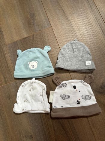 Lot bonnets de naissance
