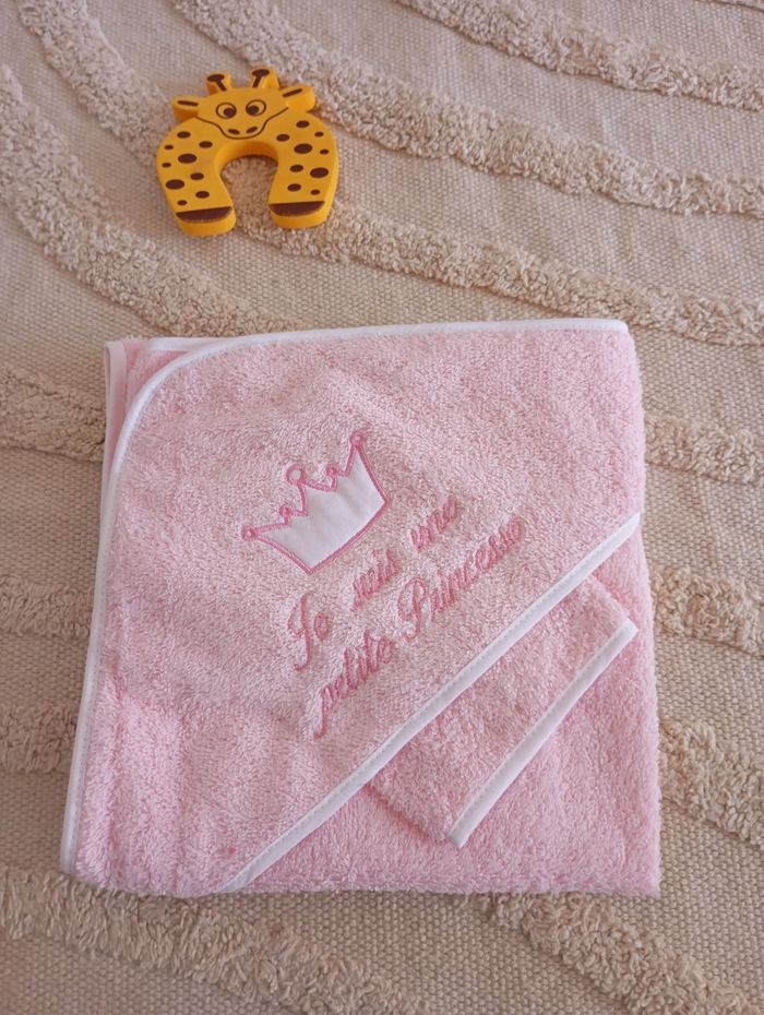 Cape de bain bébé avec gant de toilette  rose - photo numéro 2