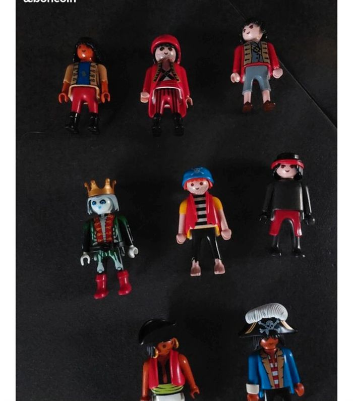 8 personnages Playmobil - photo numéro 5