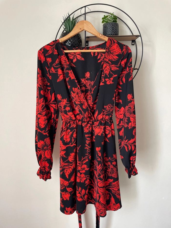 Robe avec ceinture à nouer