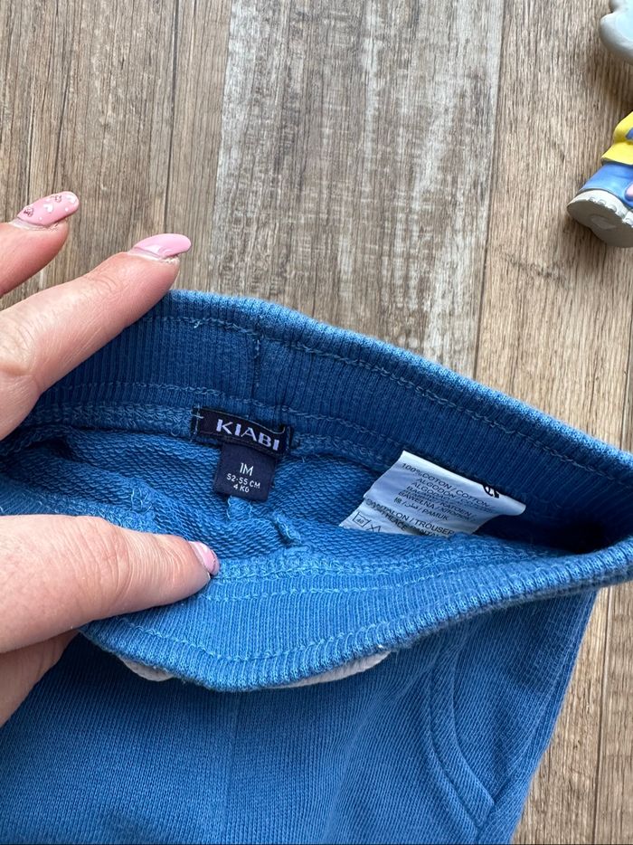 - Jogging Kiabi - 1 mois - Très bon état - photo numéro 2