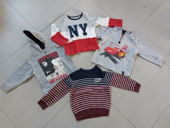 Lot de 4 pulls 4 ans