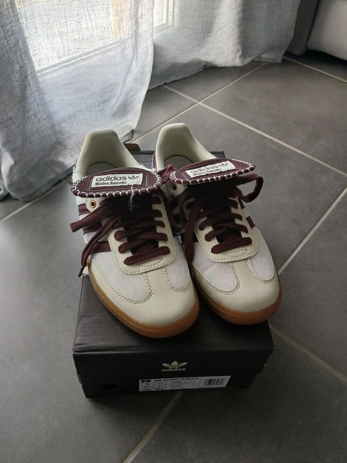 Basket Adidas Samba Taille 41 1/3 - photo numéro 3