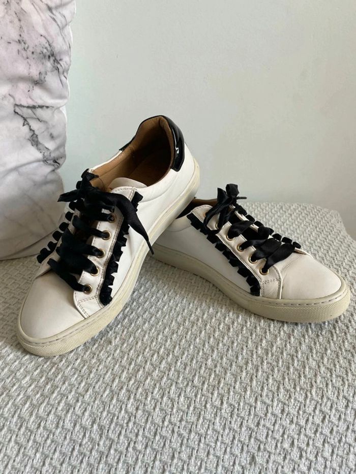 Baskets blancs avec lacets noir Cavalinho. - photo numéro 2