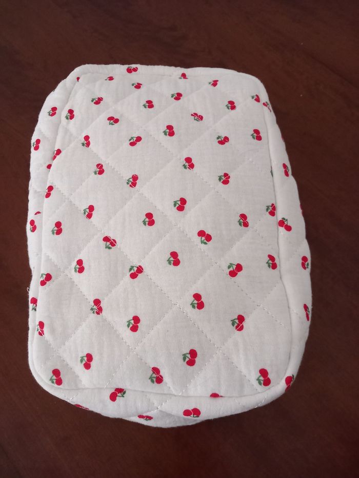 Trousse pour maquillage ou trousse de bain - photo numéro 4