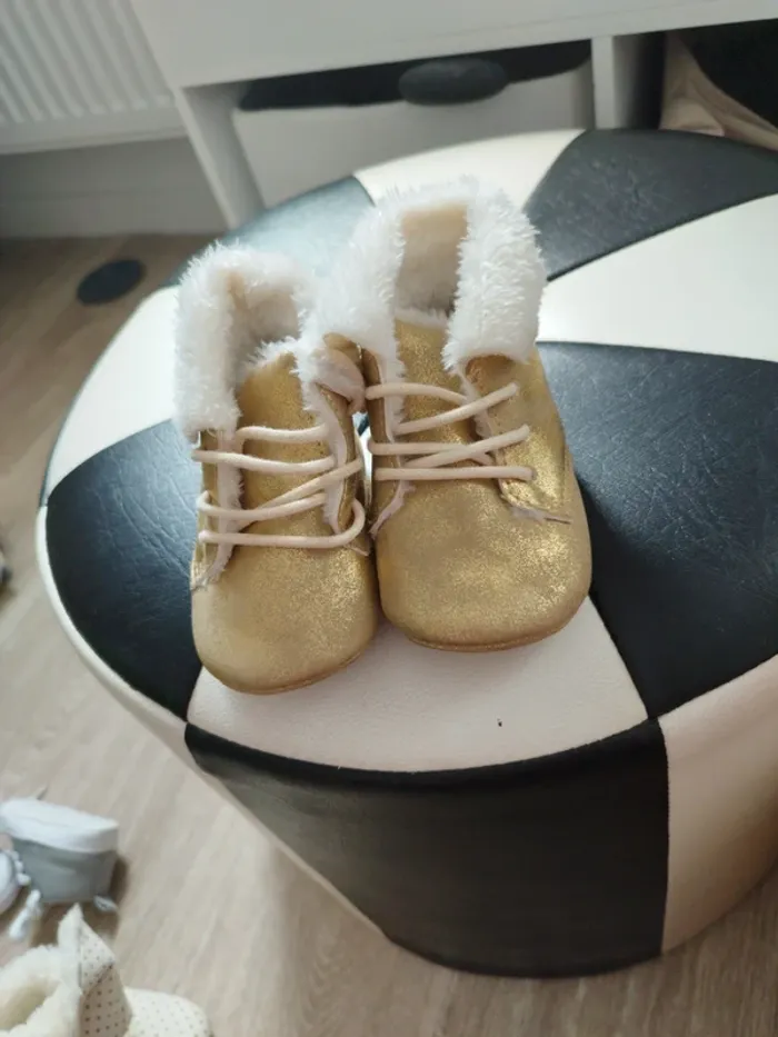 Petite bottine 6-12 mois