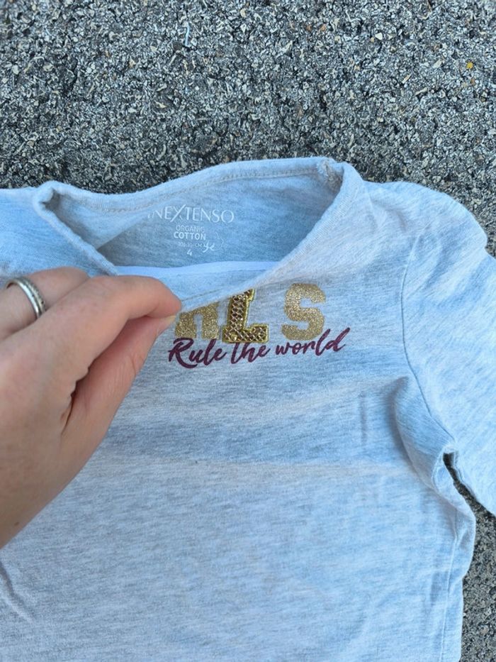T-shirt manches longues taille 3 ans en très bon état - photo numéro 2