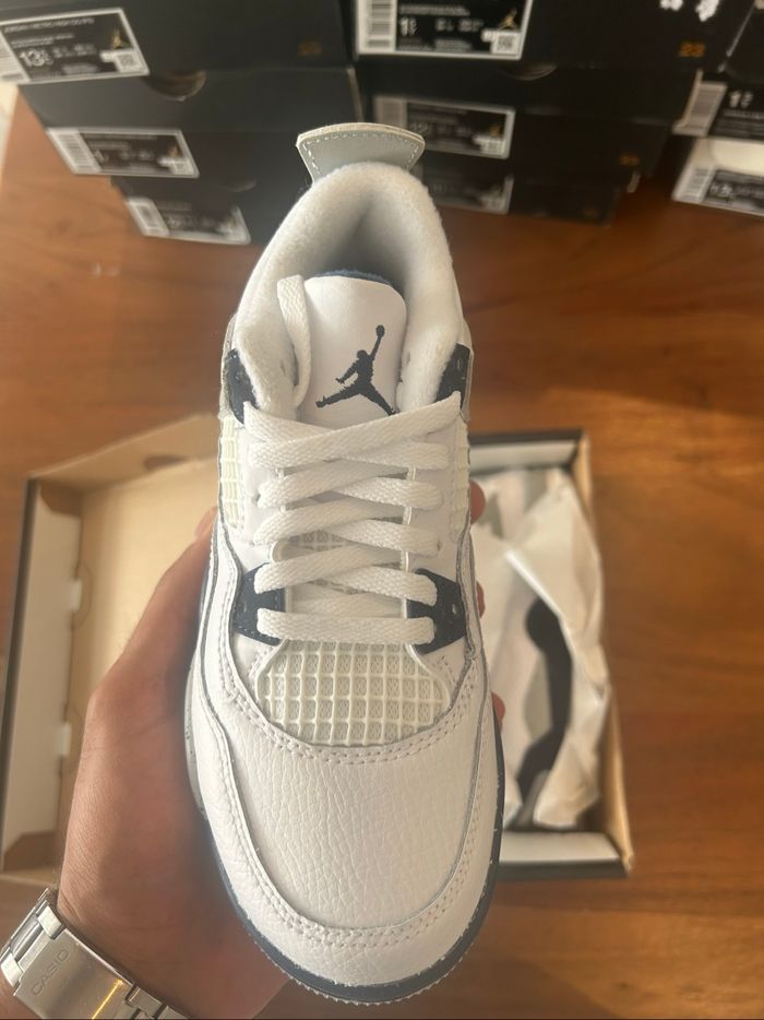 Jordan 4 taille 31 - photo numéro 2