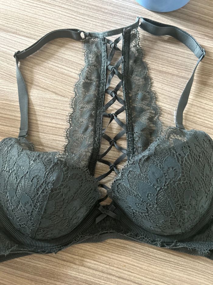 Soutien gorge dentelle valege - photo numéro 3