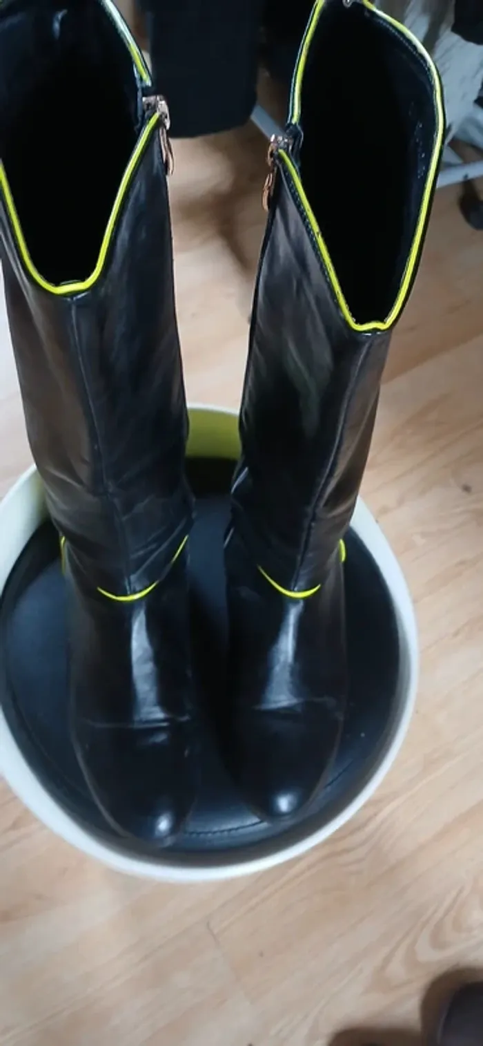 Grande botte noir - photo numéro 5