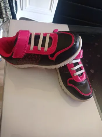 Basket petite fille rose et noir