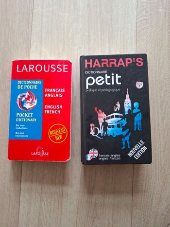 Lot de 2 dictionnaires français anglais en bon état