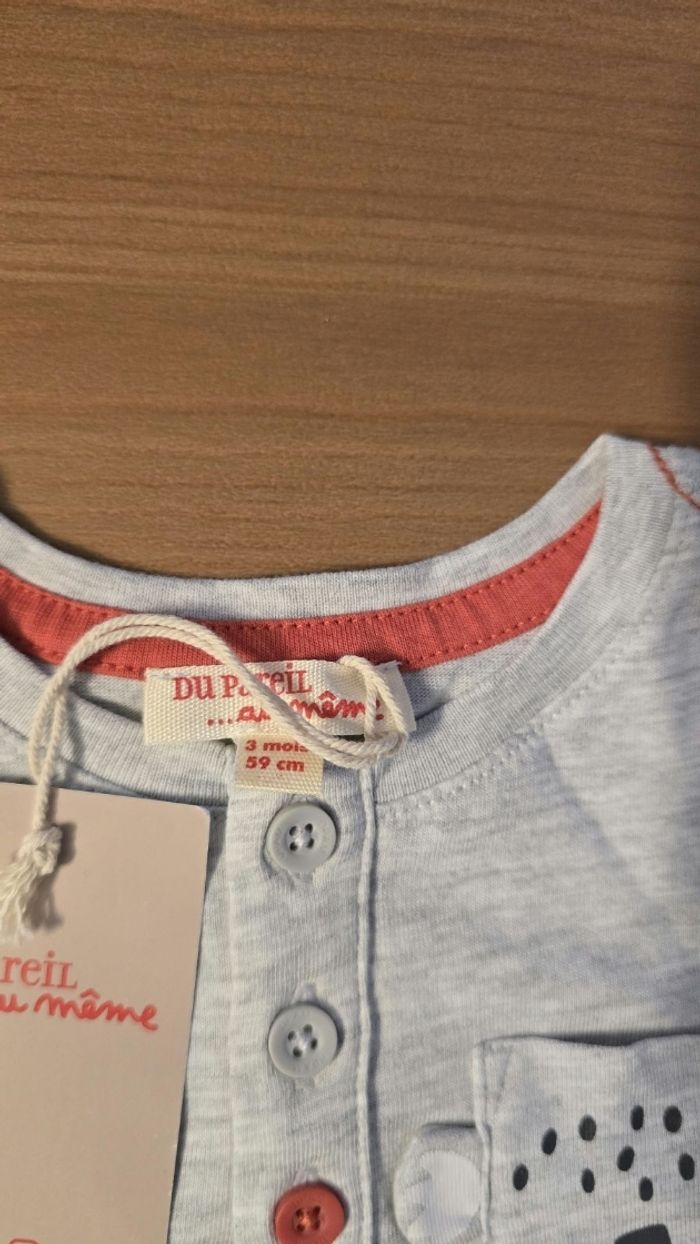 NEUFS (non portés) 💙🤩 sweat zippé et teeshirt ml 3 mois garçon 🤩💙 - photo numéro 7