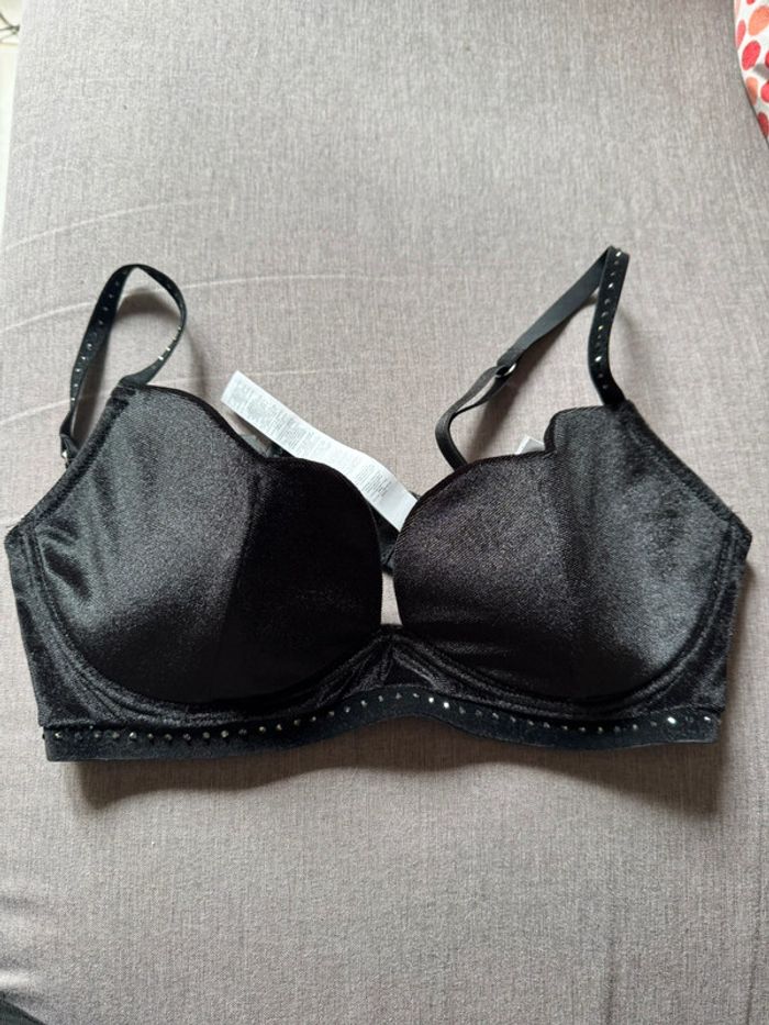 Soutien gorge Intimissimi 90B. Neuf