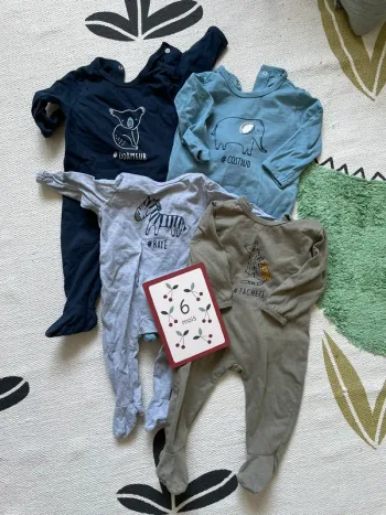 4 pyjamas La Redoute 6 mois