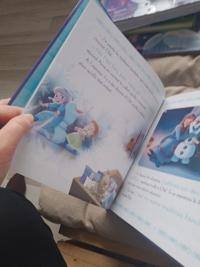 Livre la reine des neiges joyeuses fêtes avec Olaf neuf - photo numéro 4