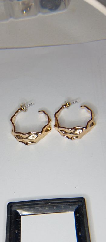 Créoles dorées martelées