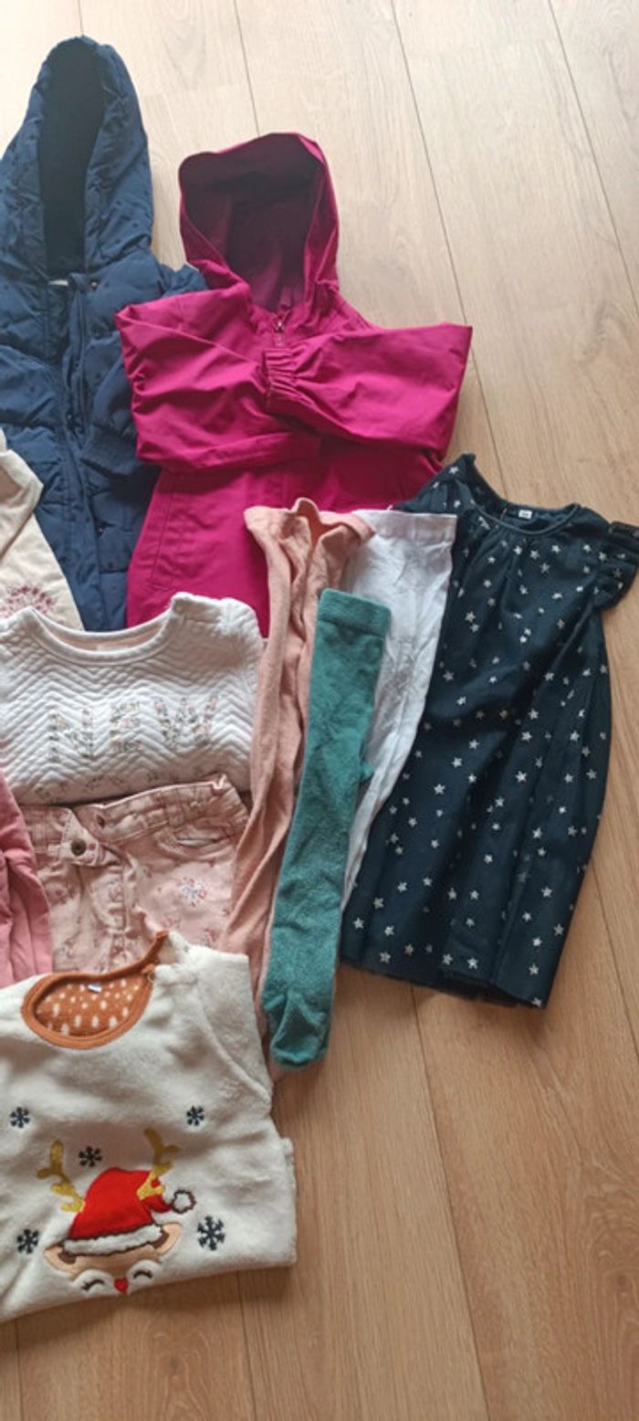 Lot de vêtements fille 18 mois - photo numéro 2