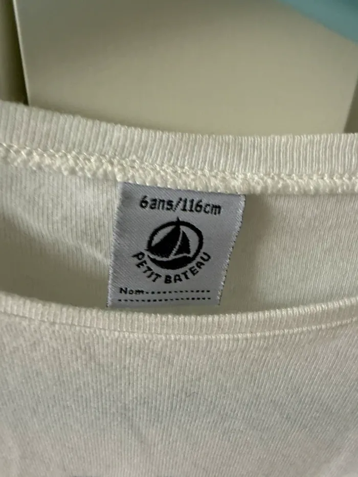 T-shirt petit bateau 6 ans - photo numéro 3