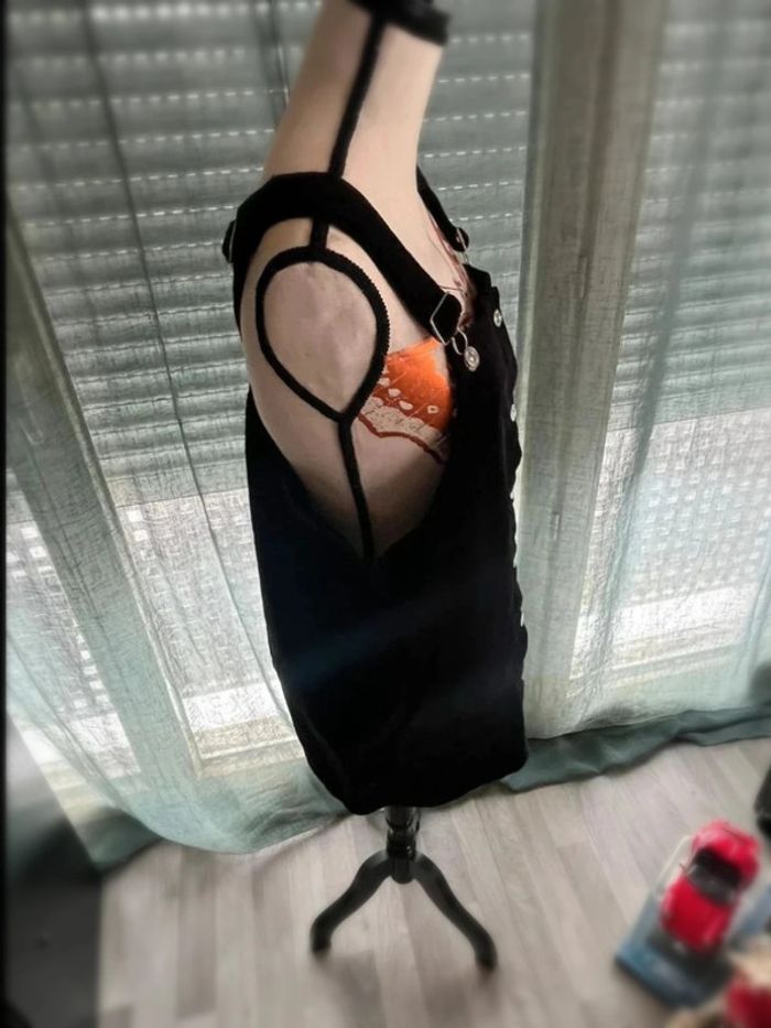 Très belle robe salopette côtelée velours taille L - photo numéro 4