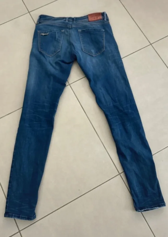 Jean bleu Kaporal taille 36 - photo numéro 2