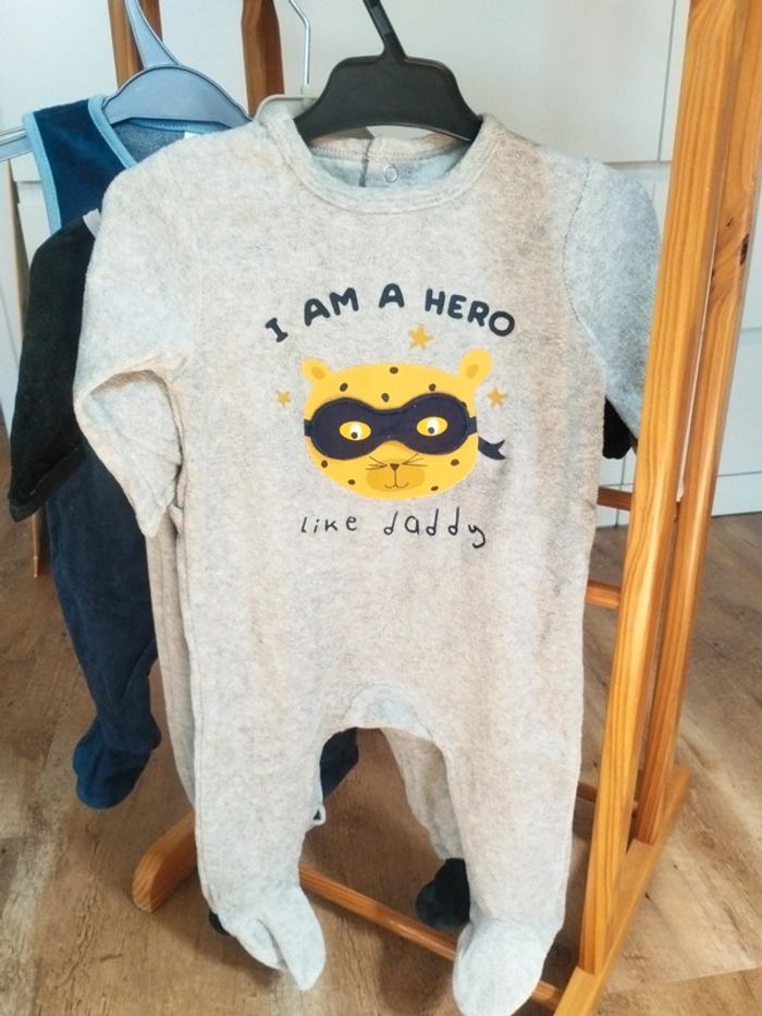Lot de 3 pyjamas velours 1 pièce bébé garçon taille 6 mois - photo numéro 2