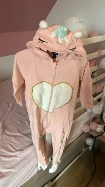 Combinaison /pyjama licorne