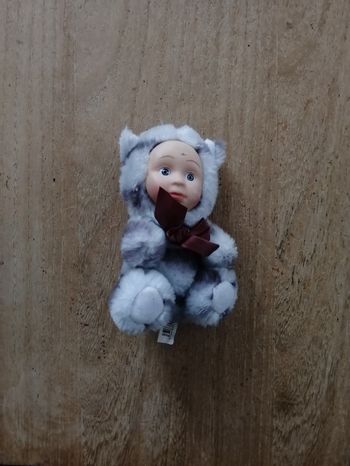 Poupée peluche CMP