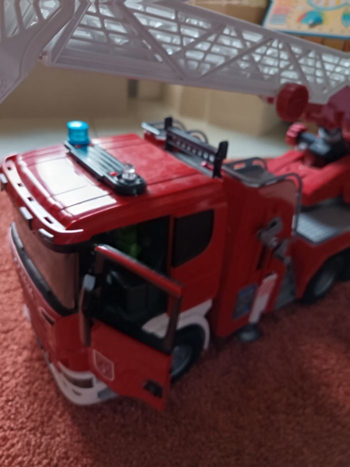 Superbe camion de pompier - photo numéro 5